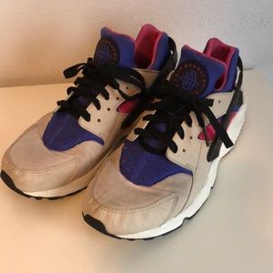 Men’s size ten pink and purple hue aches